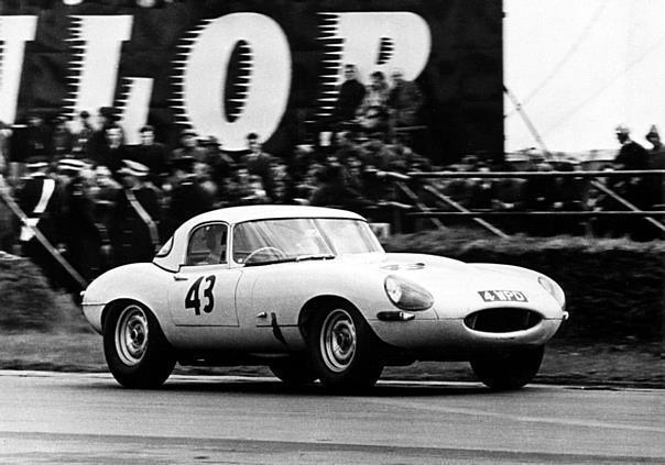 Jaguar E-Type Lightweight.  Foto:Auto-Medienportal.Net/Jaguar